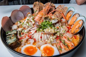 เมนูแนะนำ : อร่อยชามยักษ์ กับ ก๋วยเตี๋ยวไง